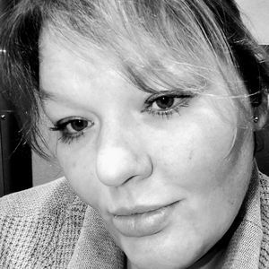 Meet your Posher, Monique